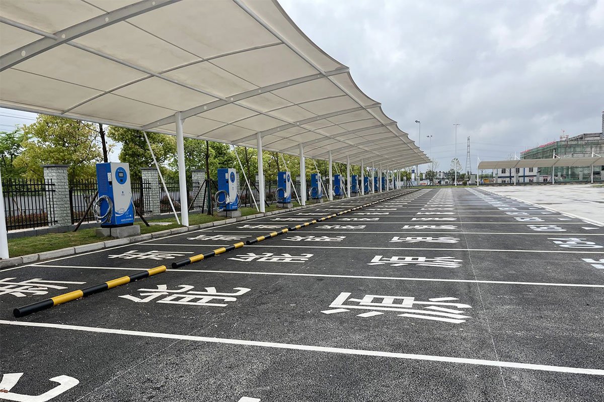 中国 24台240KW 直流快速充电桩