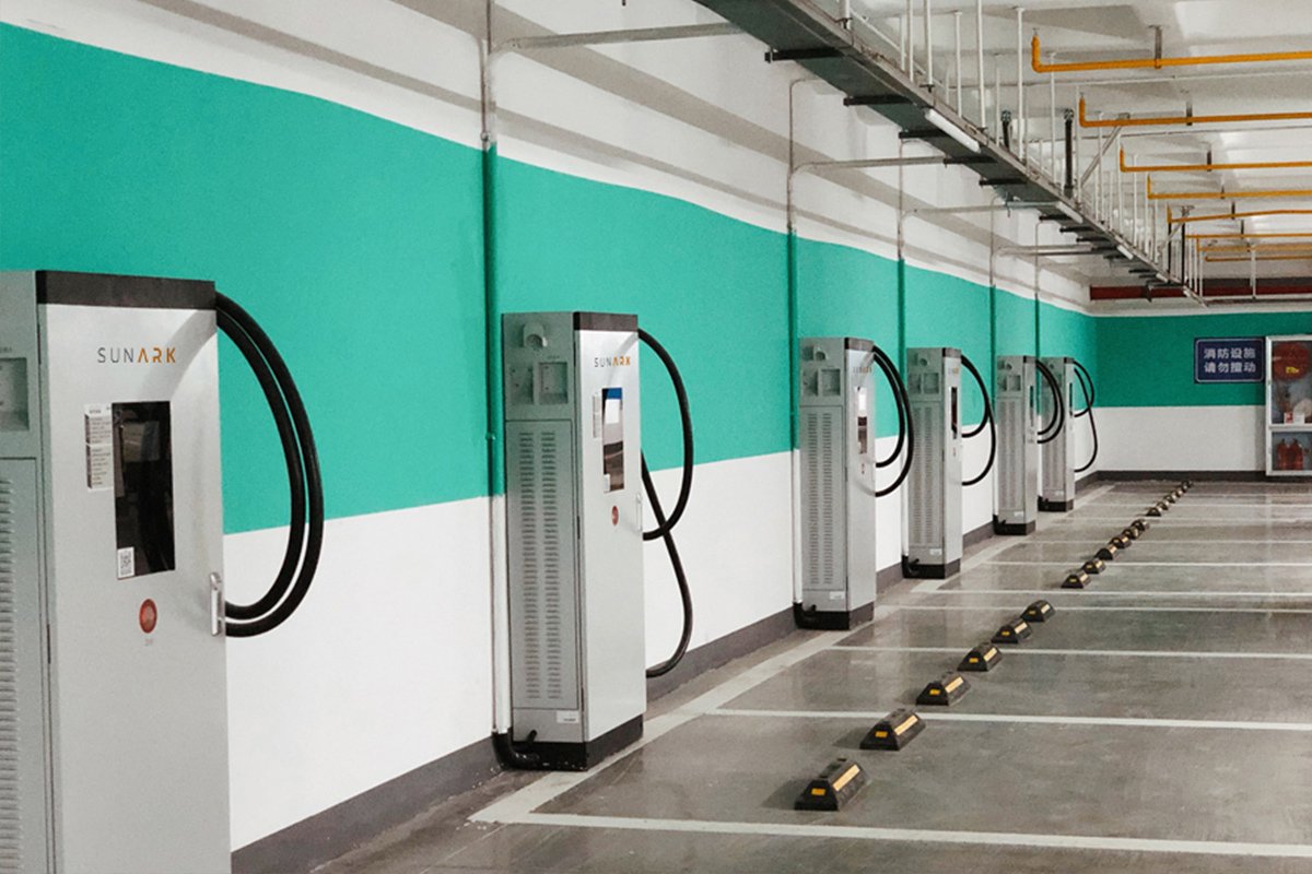 中国 6台80KW 直流充电桩