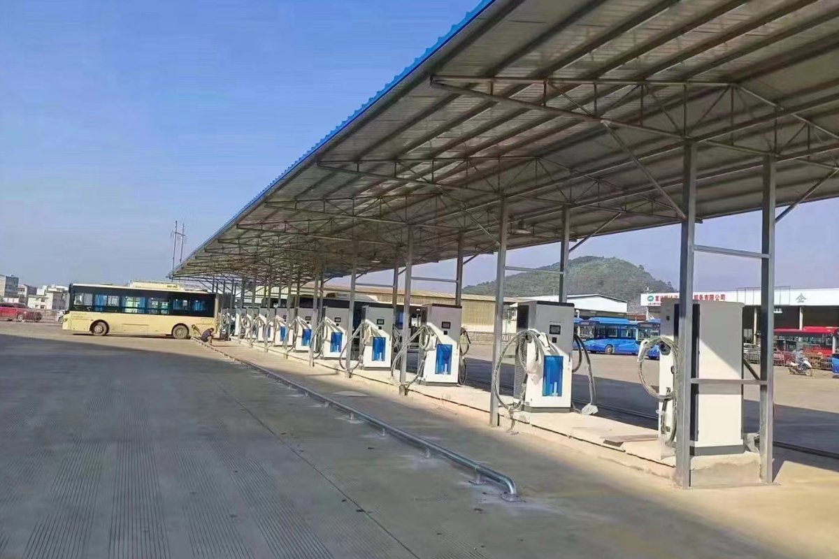 中国 12台160KW 直流快速充电桩