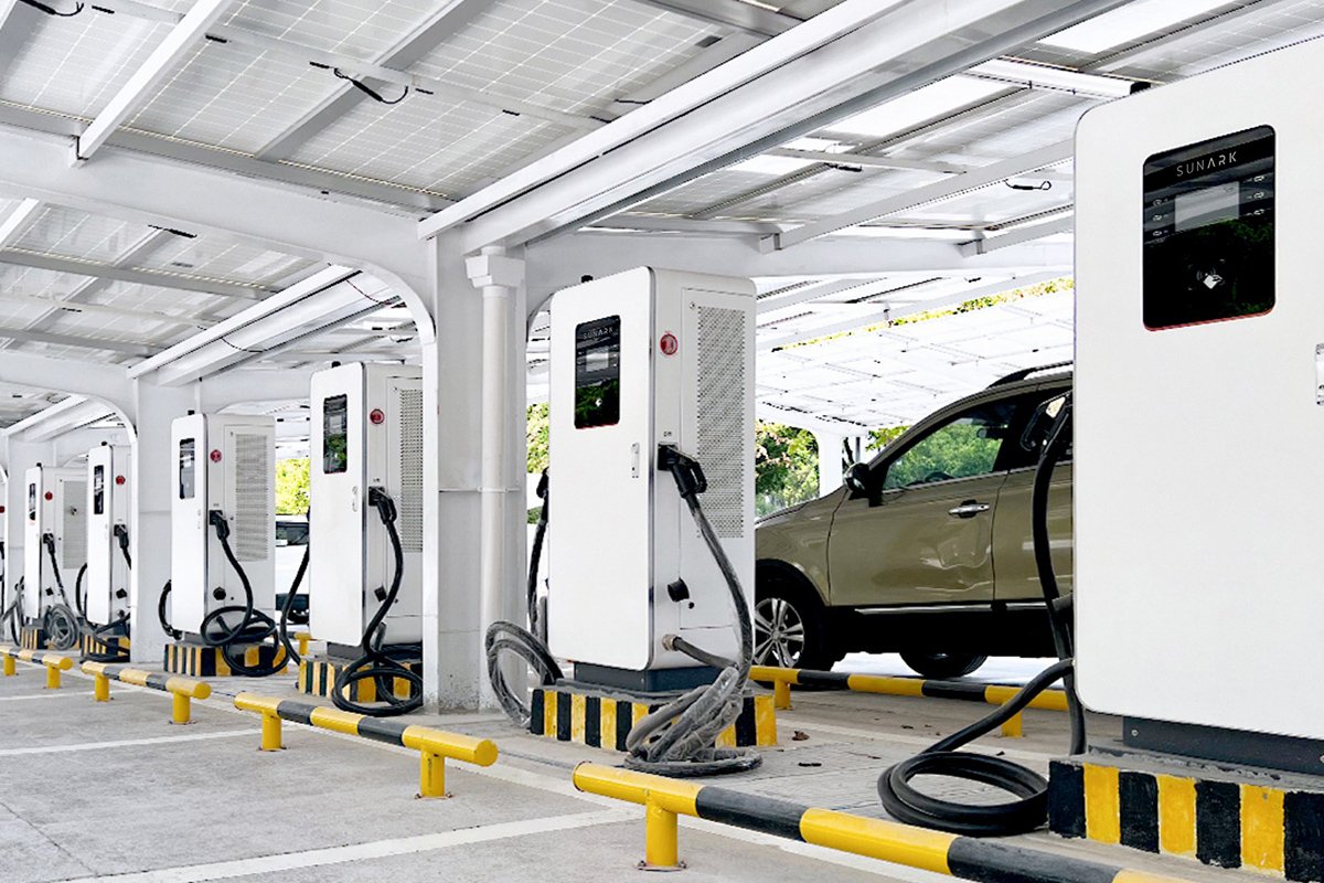 中国 31台160KW 直流快速充电桩