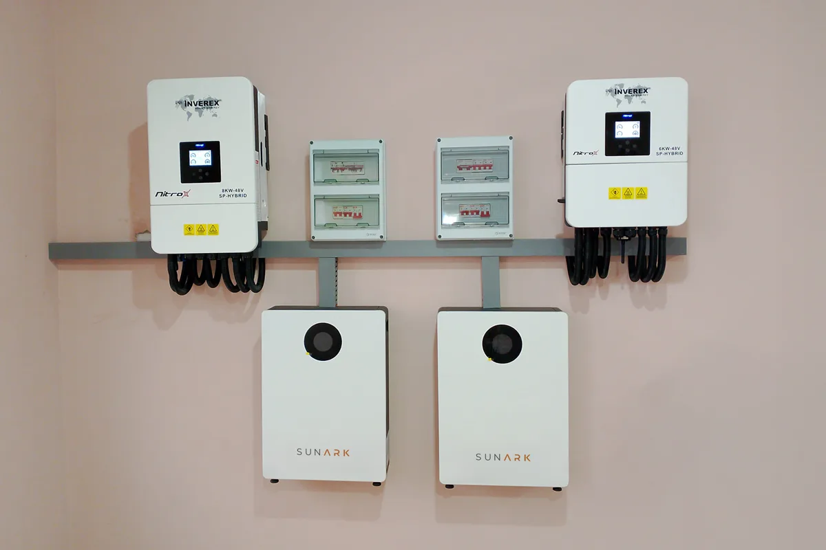 巴基斯坦 2 × 5.12kWh 锂电池储能系统