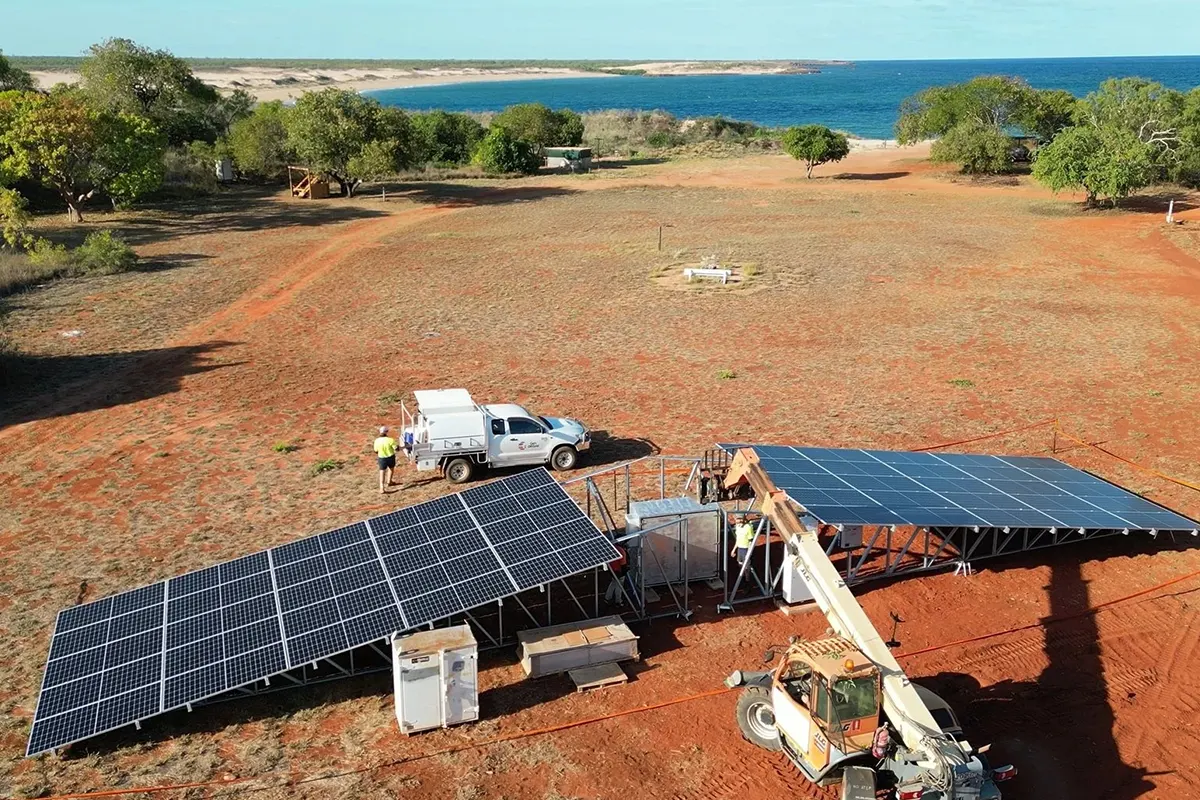 澳大利亚 24kW 光伏 + 15kW/32kWh 储能 + 50kVA 柴油发电机微电网项目