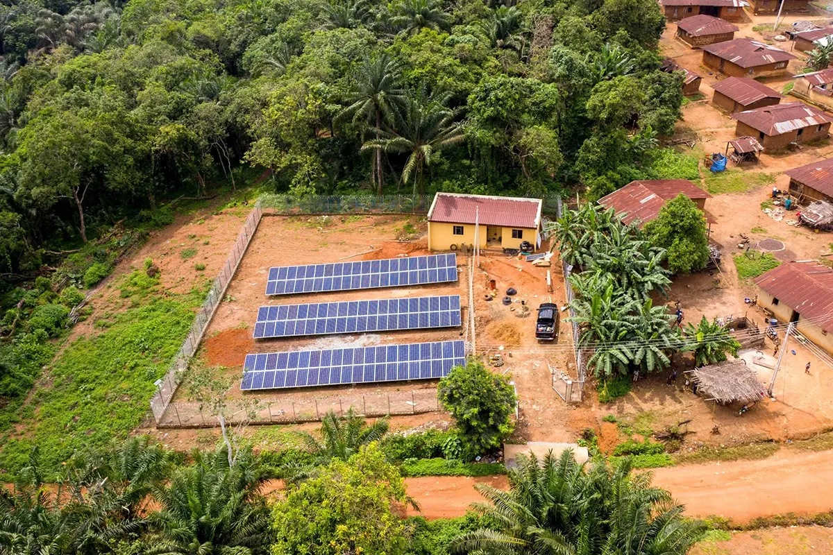 尼日利亚 50kW 光伏 + 50kW/100kWh 储能 + 30kVA 柴油发电机微电网项目