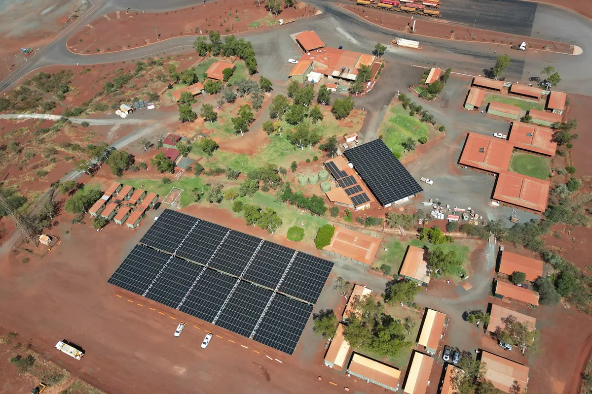 澳大利亚 750kW 光伏 + 500kW/1MWh 储能 + 450kVA 柴油发电机微电网项目