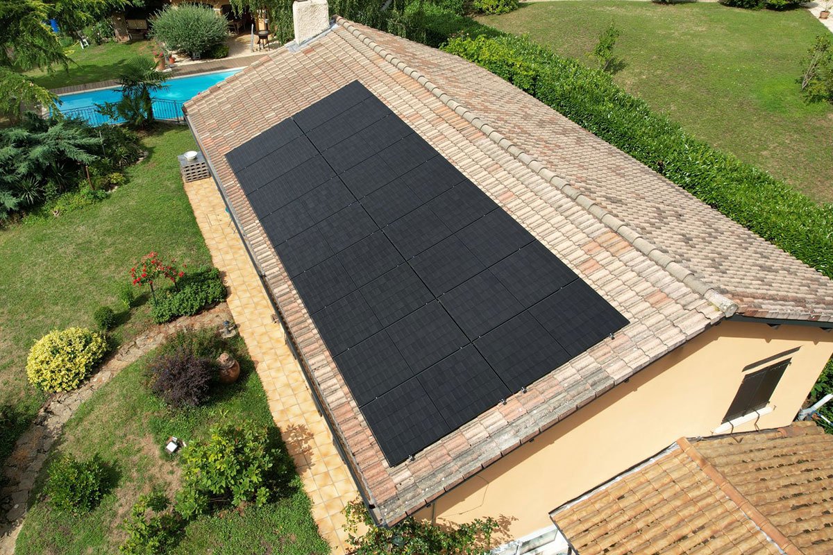 法国 9kW 并网太阳能光伏系统