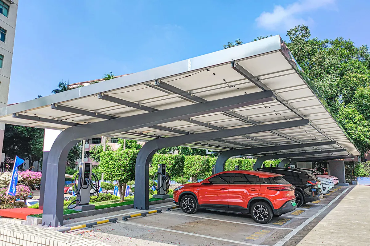 中国 35kW 光伏 + 100kW/215kWh 储能系统 + 360kW 电动汽车充电站