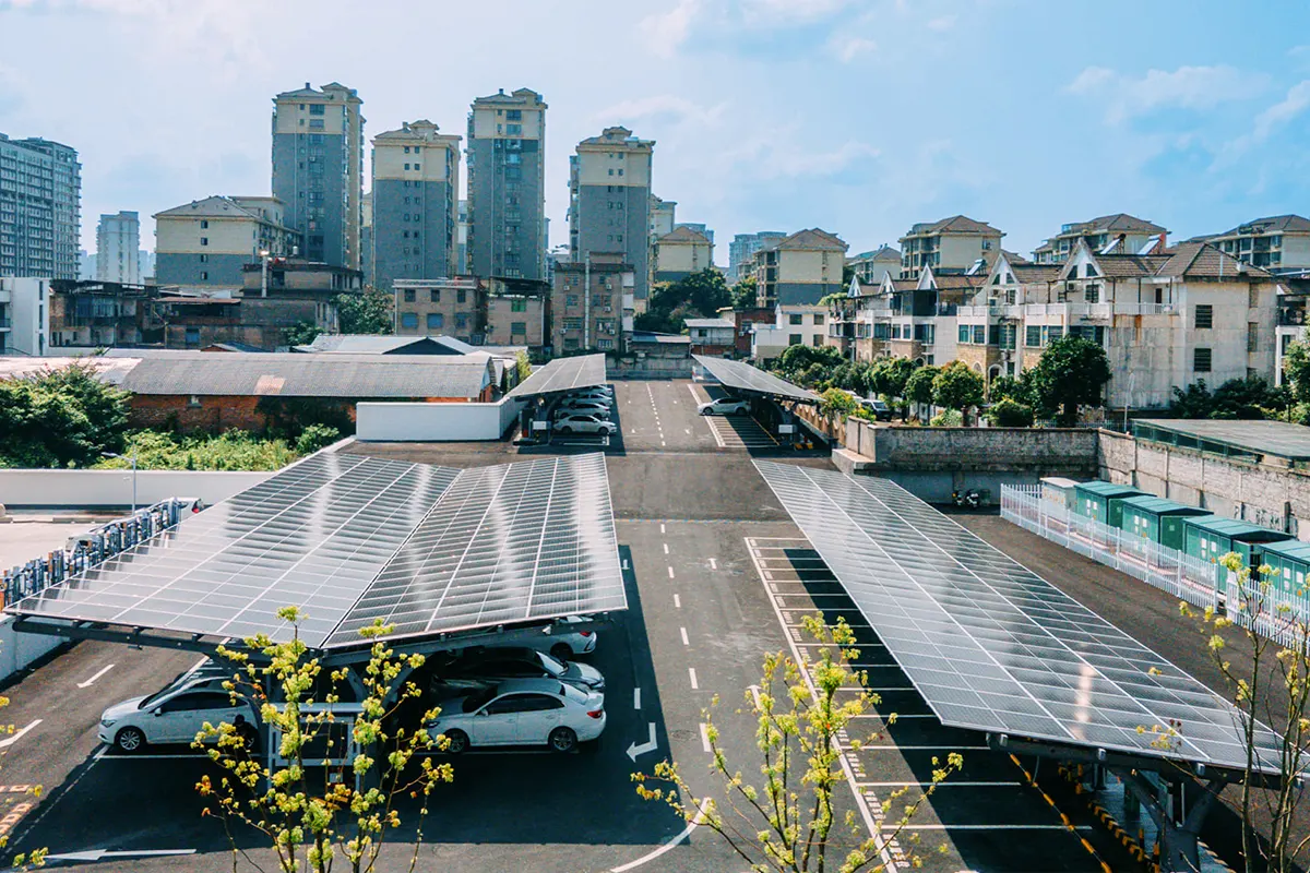 中国 500kW 光伏 + 500kW/1MWh 储能 + 10 台 ×360kW 电动汽车充电站