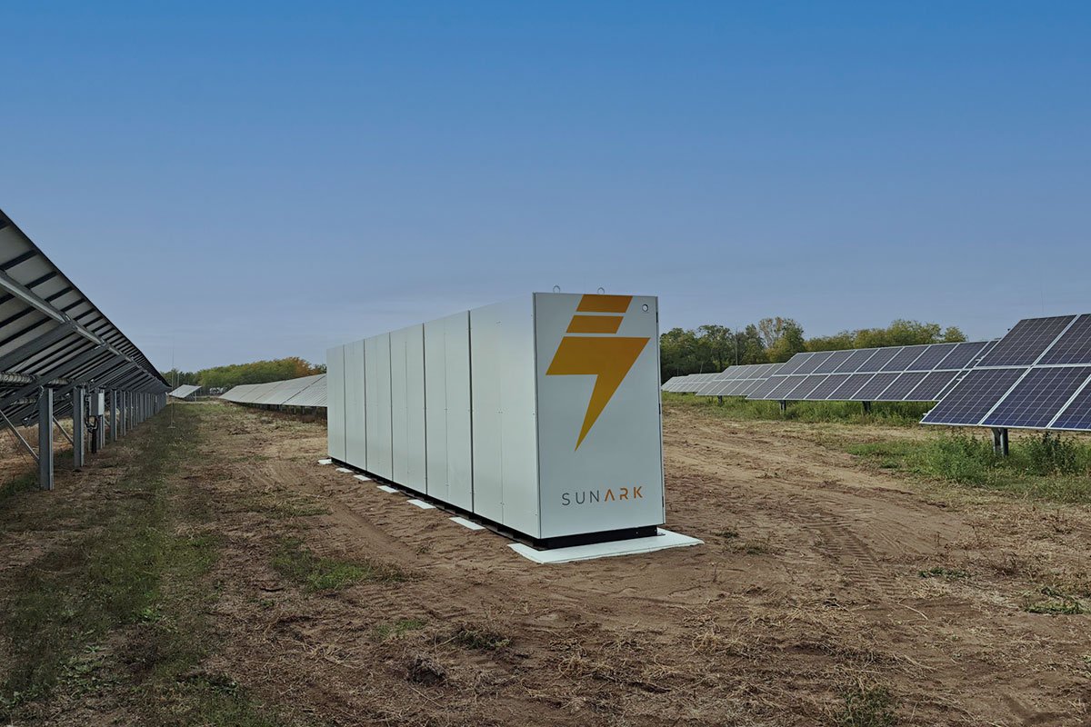 匈牙利 2MW光伏+1MW/2.65MWh储能系统电站