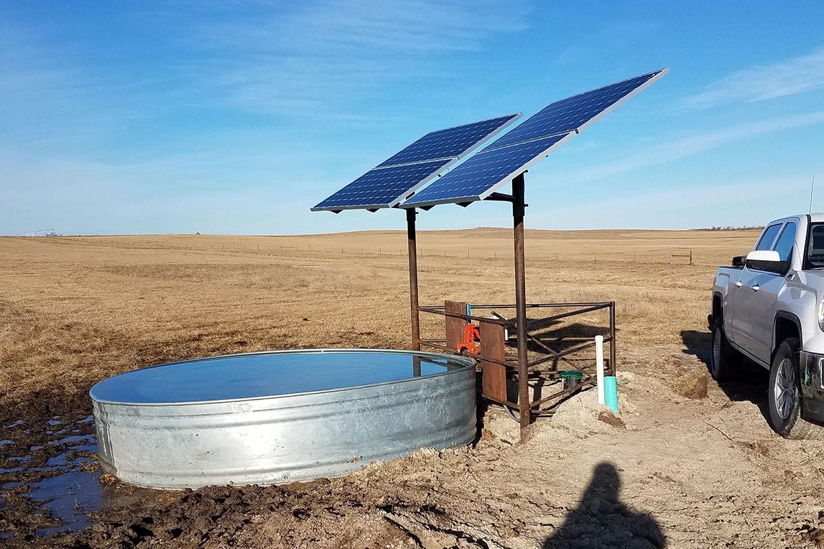 美国 600 瓦太阳能水泵系统